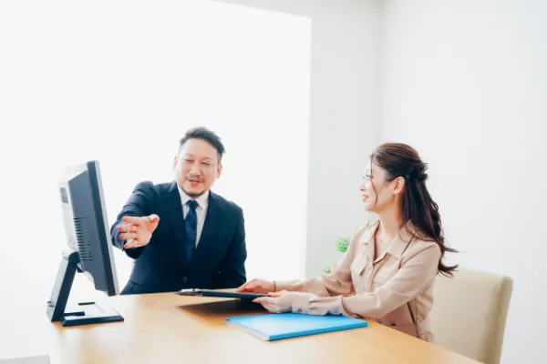 人事評価面談を成功させる質問力とは？「限定質問」と「拡大質問」の効果的な使い方